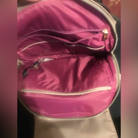 NWOT, Travelon Anti-theft RFID backpack . - Picture 4 of 14
